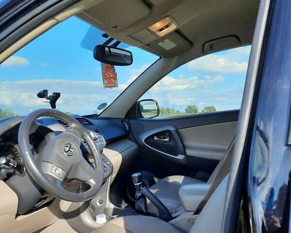 Черный Тойота РАВ 4, объемом двигателя 2.2 л и пробегом 209 тыс. км за 10500 $, фото 10 на Automoto.ua