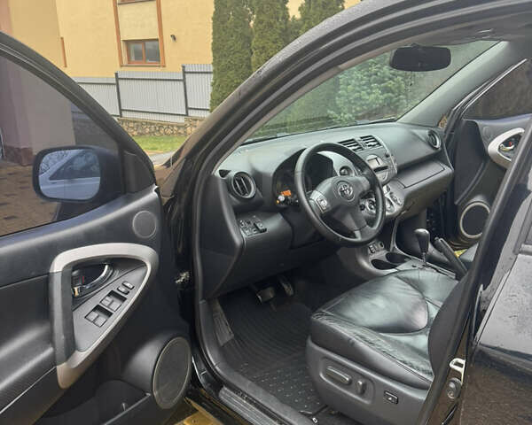 Черный Тойота РАВ 4, объемом двигателя 2 л и пробегом 230 тыс. км за 8500 $, фото 8 на Automoto.ua