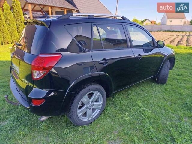 Черный Тойота РАВ 4, объемом двигателя 2.23 л и пробегом 330 тыс. км за 8200 $, фото 3 на Automoto.ua