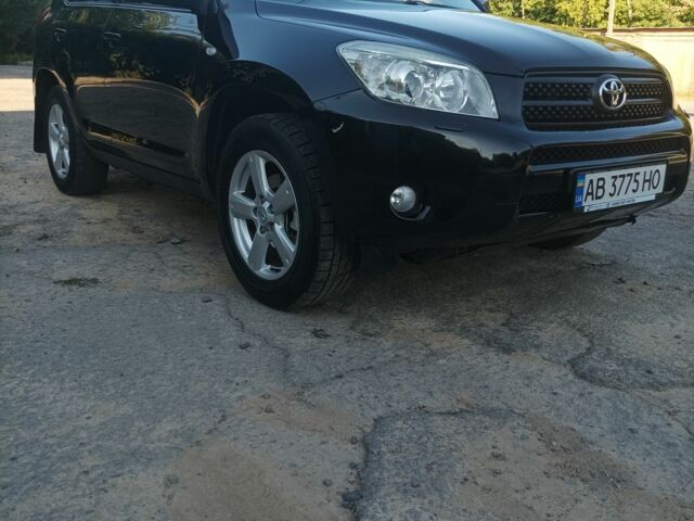 Черный Тойота РАВ 4, объемом двигателя 2 л и пробегом 240 тыс. км за 9999 $, фото 6 на Automoto.ua
