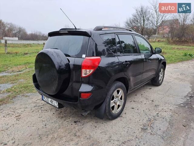 Чорний Тойота РАВ 4, об'ємом двигуна 2.2 л та пробігом 305 тис. км за 4250 $, фото 5 на Automoto.ua