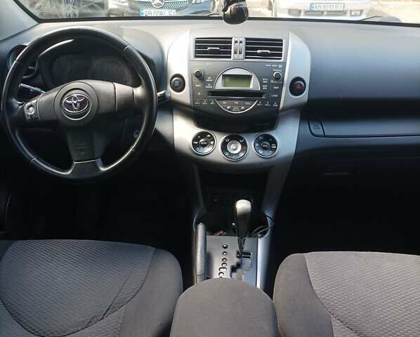 Чорний Тойота РАВ 4, об'ємом двигуна 2 л та пробігом 240 тис. км за 10300 $, фото 13 на Automoto.ua