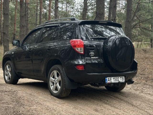 Черный Тойота РАВ 4, объемом двигателя 2 л и пробегом 189 тыс. км за 9500 $, фото 8 на Automoto.ua