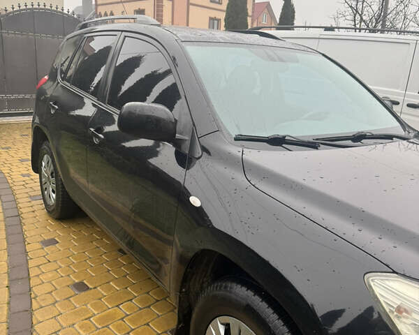 Черный Тойота РАВ 4, объемом двигателя 2 л и пробегом 230 тыс. км за 8500 $, фото 3 на Automoto.ua