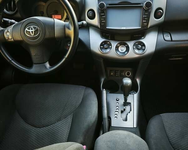 Черный Тойота РАВ 4, объемом двигателя 1.99 л и пробегом 313 тыс. км за 12000 $, фото 10 на Automoto.ua