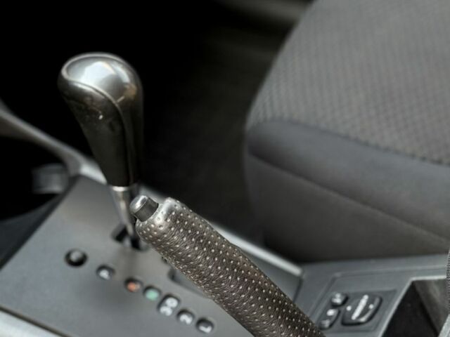 Черный Тойота РАВ 4, объемом двигателя 2 л и пробегом 189 тыс. км за 9500 $, фото 22 на Automoto.ua