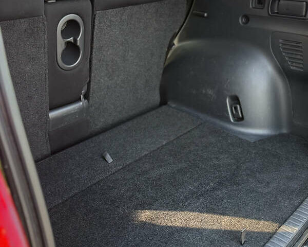 Чорний Тойота РАВ 4, об'ємом двигуна 2 л та пробігом 189 тис. км за 9500 $, фото 27 на Automoto.ua