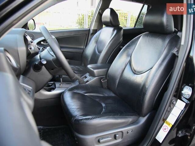 Черный Тойота РАВ 4, объемом двигателя 2 л и пробегом 170 тыс. км за 10000 $, фото 6 на Automoto.ua