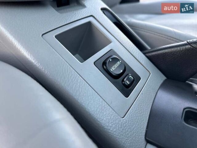 Черный Тойота РАВ 4, объемом двигателя 2.36 л и пробегом 192 тыс. км за 8999 $, фото 41 на Automoto.ua