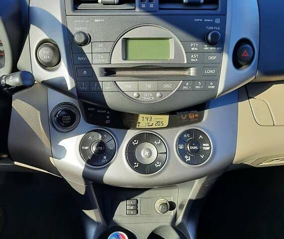 Черный Тойота РАВ 4, объемом двигателя 2.2 л и пробегом 209 тыс. км за 10500 $, фото 15 на Automoto.ua