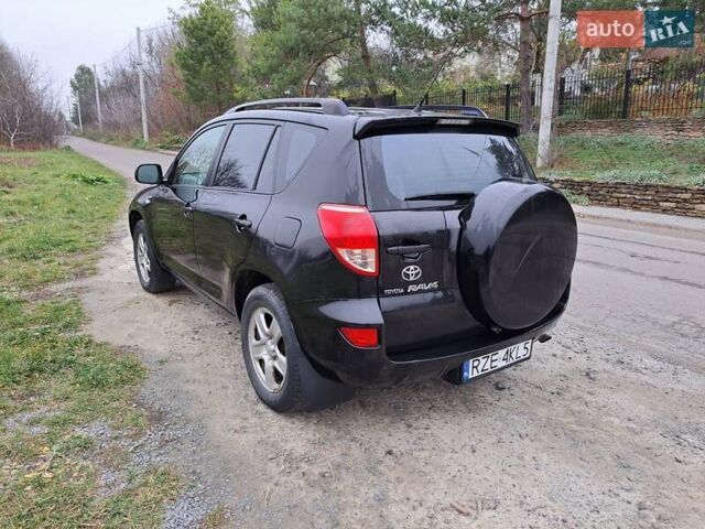 Чорний Тойота РАВ 4, об'ємом двигуна 2.2 л та пробігом 305 тис. км за 4250 $, фото 1 на Automoto.ua