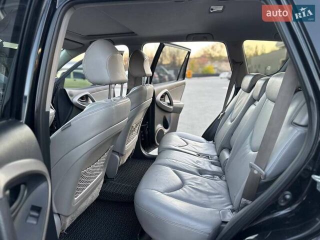 Черный Тойота РАВ 4, объемом двигателя 2.36 л и пробегом 192 тыс. км за 8999 $, фото 21 на Automoto.ua