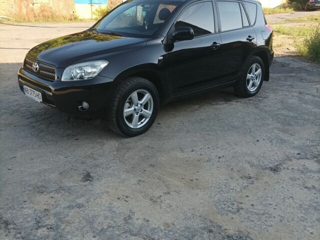 Черный Тойота РАВ 4, объемом двигателя 2 л и пробегом 240 тыс. км за 9999 $, фото 3 на Automoto.ua
