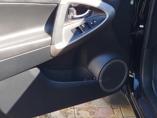 Черный Тойота РАВ 4, объемом двигателя 2 л и пробегом 190 тыс. км за 8800 $, фото 2 на Automoto.ua