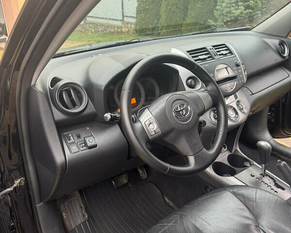 Черный Тойота РАВ 4, объемом двигателя 2 л и пробегом 230 тыс. км за 8500 $, фото 9 на Automoto.ua