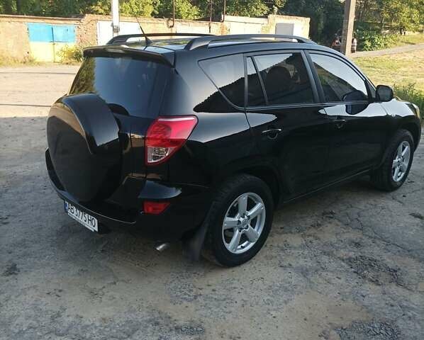 Чорний Тойота РАВ 4, об'ємом двигуна 2 л та пробігом 240 тис. км за 10300 $, фото 10 на Automoto.ua