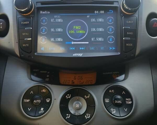 Черный Тойота РАВ 4, объемом двигателя 1.99 л и пробегом 313 тыс. км за 12000 $, фото 5 на Automoto.ua