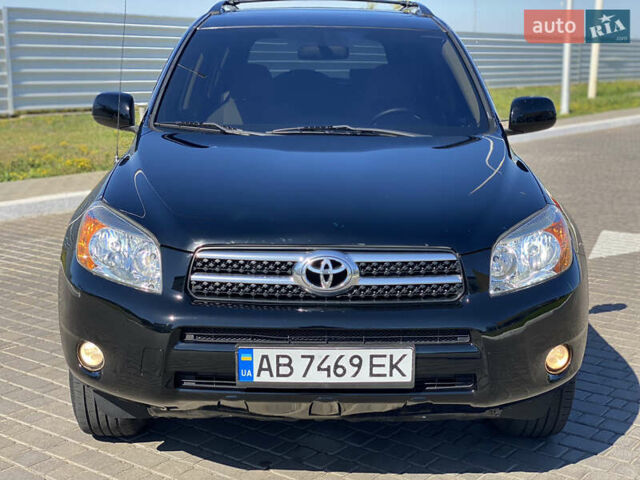 Черный Тойота РАВ 4, объемом двигателя 2.36 л и пробегом 254 тыс. км за 9700 $, фото 1 на Automoto.ua