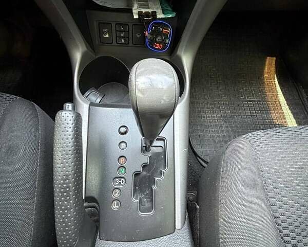 Черный Тойота РАВ 4, объемом двигателя 2 л и пробегом 291 тыс. км за 8400 $, фото 8 на Automoto.ua