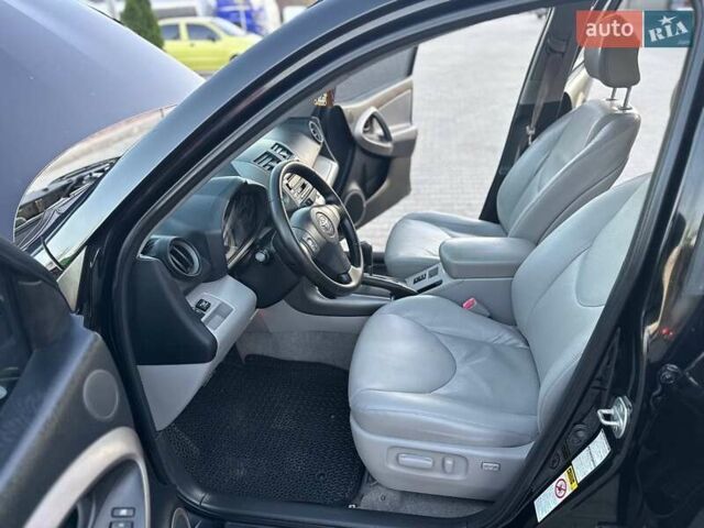 Черный Тойота РАВ 4, объемом двигателя 2.36 л и пробегом 192 тыс. км за 8999 $, фото 24 на Automoto.ua