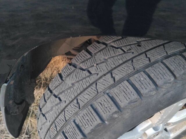 Чорний Тойота РАВ 4, об'ємом двигуна 2 л та пробігом 242 тис. км за 9000 $, фото 6 на Automoto.ua