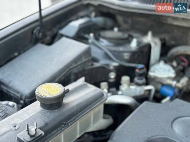 Черный Тойота РАВ 4, объемом двигателя 2.36 л и пробегом 192 тыс. км за 8999 $, фото 50 на Automoto.ua