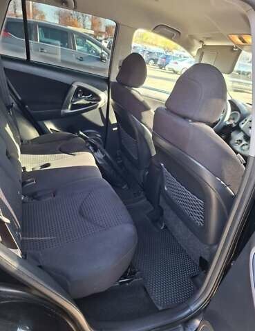 Черный Тойота РАВ 4, объемом двигателя 2.2 л и пробегом 250 тыс. км за 8300 $, фото 11 на Automoto.ua