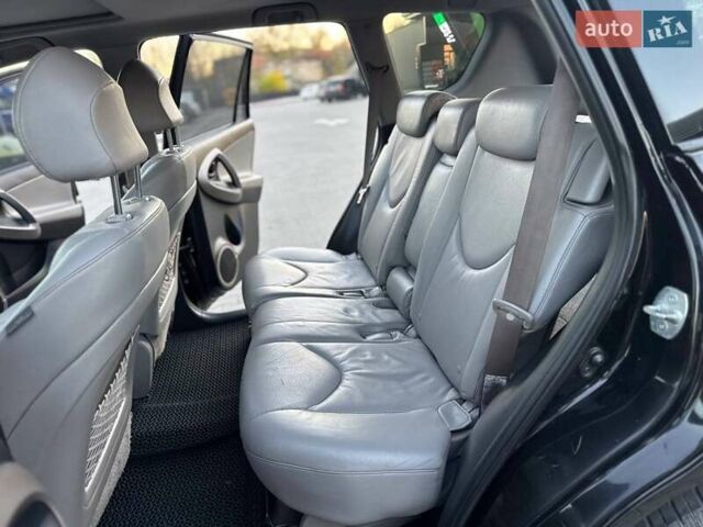 Черный Тойота РАВ 4, объемом двигателя 2.36 л и пробегом 192 тыс. км за 8999 $, фото 22 на Automoto.ua