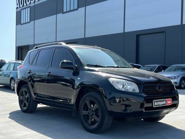 Чорний Тойота РАВ 4, об'ємом двигуна 2 л та пробігом 300 тис. км за 6490 $, фото 2 на Automoto.ua