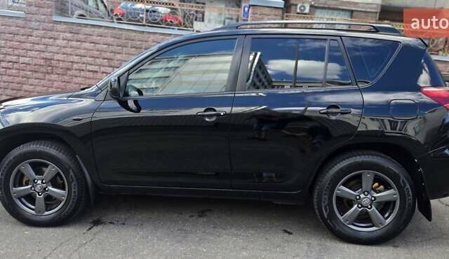 Чорний Тойота РАВ 4, об'ємом двигуна 2 л та пробігом 282 тис. км за 9500 $, фото 10 на Automoto.ua