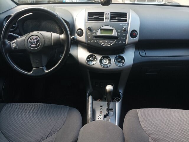 Черный Тойота РАВ 4, объемом двигателя 2 л и пробегом 240 тыс. км за 9999 $, фото 15 на Automoto.ua