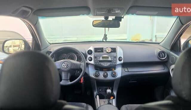 Чорний Тойота РАВ 4, об'ємом двигуна 2 л та пробігом 282 тис. км за 9500 $, фото 18 на Automoto.ua