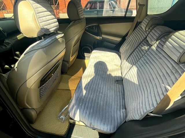 Черный Тойота РАВ 4, объемом двигателя 2.4 л и пробегом 240 тыс. км за 9600 $, фото 7 на Automoto.ua