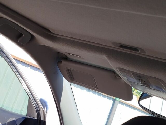 Черный Тойота РАВ 4, объемом двигателя 2 л и пробегом 190 тыс. км за 8800 $, фото 7 на Automoto.ua