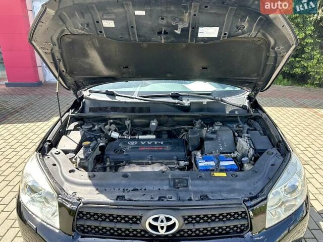 Черный Тойота РАВ 4, объемом двигателя 2 л и пробегом 245 тыс. км за 7999 $, фото 12 на Automoto.ua