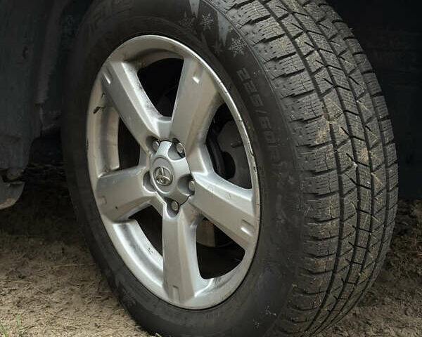 Чорний Тойота РАВ 4, об'ємом двигуна 2 л та пробігом 189 тис. км за 9500 $, фото 18 на Automoto.ua