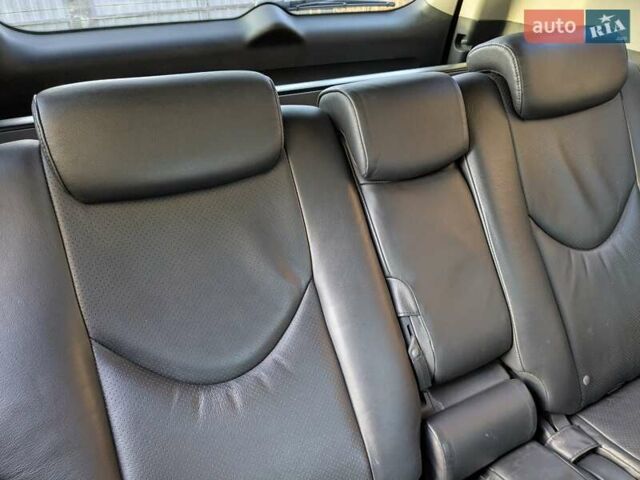 Чорний Тойота РАВ 4, об'ємом двигуна 2.2 л та пробігом 227 тис. км за 8500 $, фото 16 на Automoto.ua