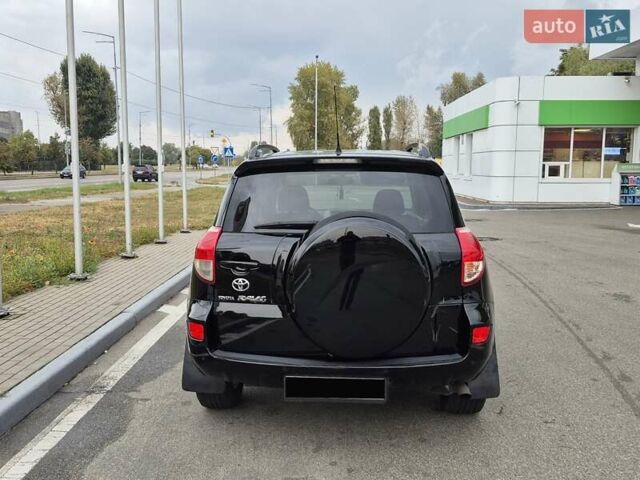 Чорний Тойота РАВ 4, об'ємом двигуна 2 л та пробігом 180 тис. км за 9700 $, фото 5 на Automoto.ua