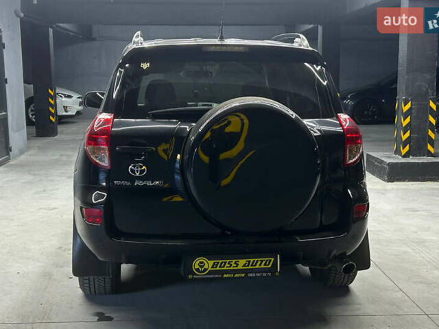 Черный Тойота РАВ 4, объемом двигателя 2 л и пробегом 160 тыс. км за 10800 $, фото 4 на Automoto.ua