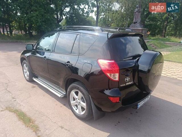 Чорний Тойота РАВ 4, об'ємом двигуна 2 л та пробігом 181 тис. км за 10500 $, фото 6 на Automoto.ua