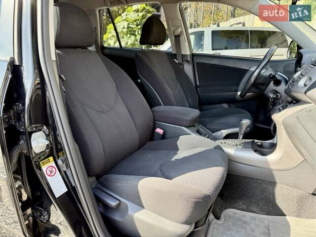 Чорний Тойота РАВ 4, об'ємом двигуна 2 л та пробігом 170 тис. км за 9900 $, фото 9 на Automoto.ua