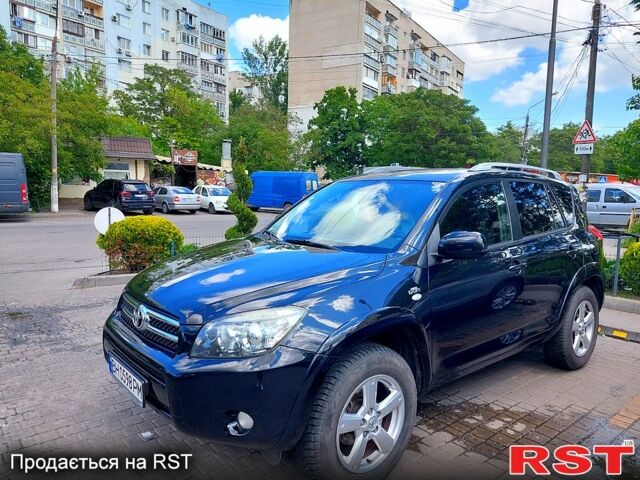 Черный Тойота РАВ 4, объемом двигателя 2.2 л и пробегом 228 тыс. км за 10000 $, фото 2 на Automoto.ua