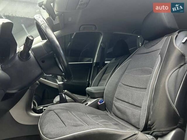 Черный Тойота РАВ 4, объемом двигателя 2 л и пробегом 160 тыс. км за 10800 $, фото 8 на Automoto.ua