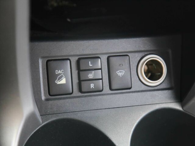 Черный Тойота РАВ 4, объемом двигателя 2.4 л и пробегом 138 тыс. км за 12000 $, фото 17 на Automoto.ua