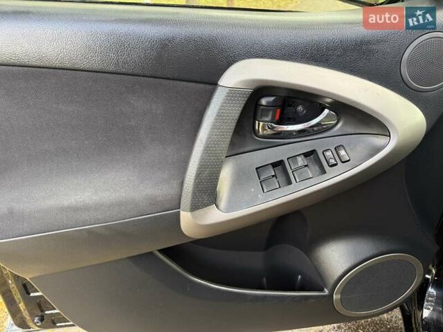 Тойота РАВ 4 2007 в Киеве на Automoto.ua Черный Тойота РАВ 4, объемом двигателя 2 л и пробегом 183 тыс. км за 10750 $, фото 42 на Automoto.ua