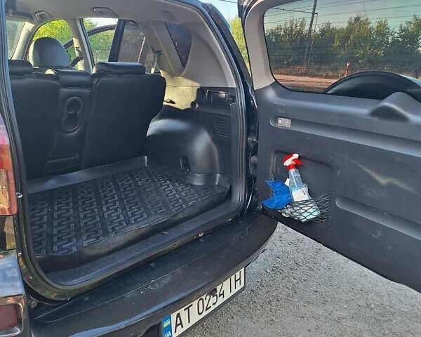 Черный Тойота РАВ 4, объемом двигателя 2 л и пробегом 264 тыс. км за 9200 $, фото 25 на Automoto.ua