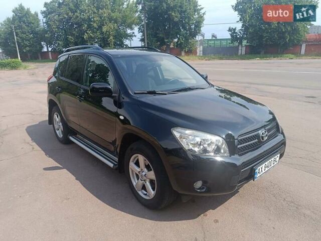 Чорний Тойота РАВ 4, об'ємом двигуна 2 л та пробігом 181 тис. км за 10500 $, фото 5 на Automoto.ua