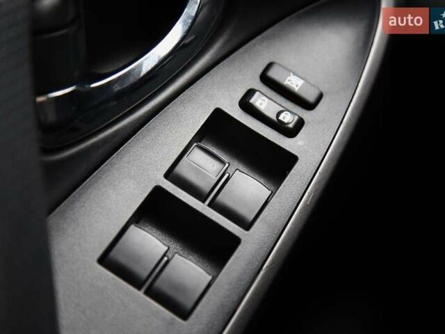 Черный Тойота РАВ 4, объемом двигателя 2.4 л и пробегом 138 тыс. км за 12500 $, фото 24 на Automoto.ua