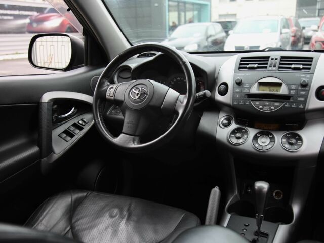 Черный Тойота РАВ 4, объемом двигателя 2.4 л и пробегом 138 тыс. км за 12000 $, фото 10 на Automoto.ua