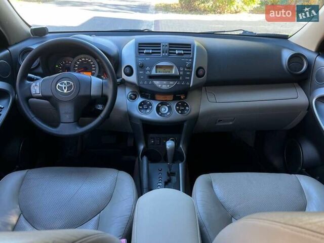 Чорний Тойота РАВ 4, об'ємом двигуна 2.36 л та пробігом 168 тис. км за 9300 $, фото 23 на Automoto.ua